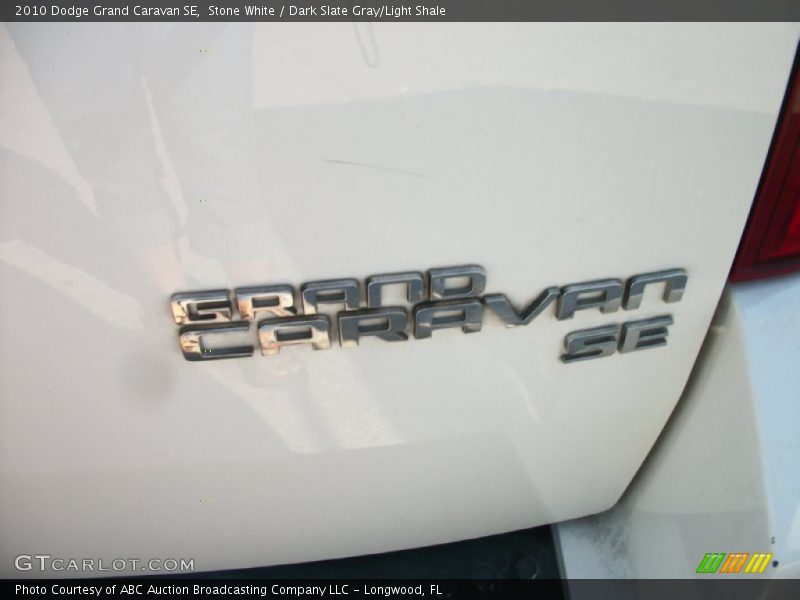 Stone White / Dark Slate Gray/Light Shale 2010 Dodge Grand Caravan SE