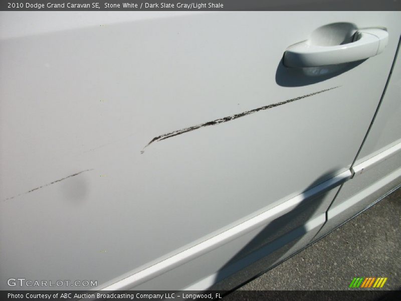 Stone White / Dark Slate Gray/Light Shale 2010 Dodge Grand Caravan SE