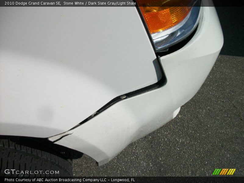 Stone White / Dark Slate Gray/Light Shale 2010 Dodge Grand Caravan SE