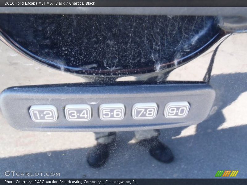 Black / Charcoal Black 2010 Ford Escape XLT V6