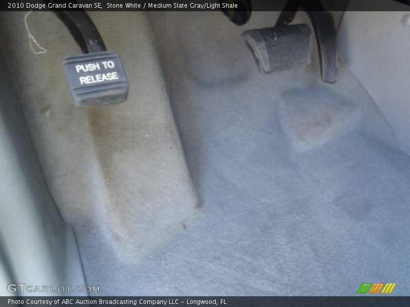 Stone White / Medium Slate Gray/Light Shale 2010 Dodge Grand Caravan SE