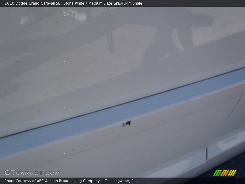 Stone White / Medium Slate Gray/Light Shale 2010 Dodge Grand Caravan SE