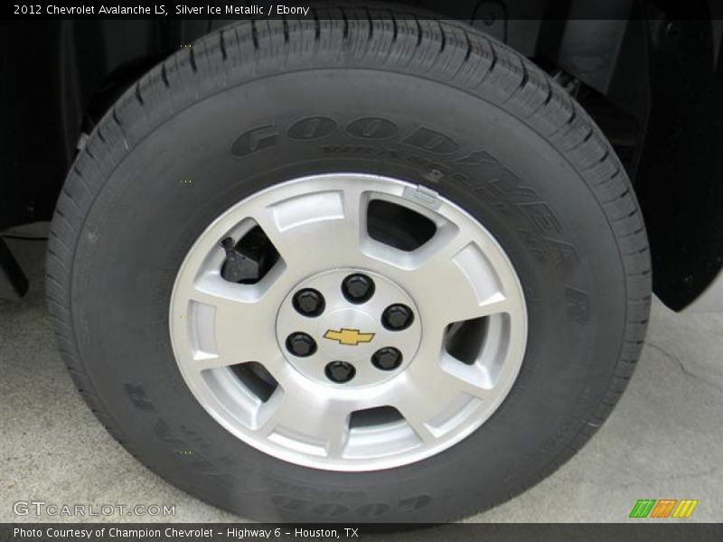 Silver Ice Metallic / Ebony 2012 Chevrolet Avalanche LS