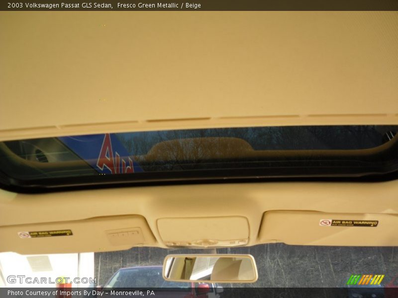 Fresco Green Metallic / Beige 2003 Volkswagen Passat GLS Sedan