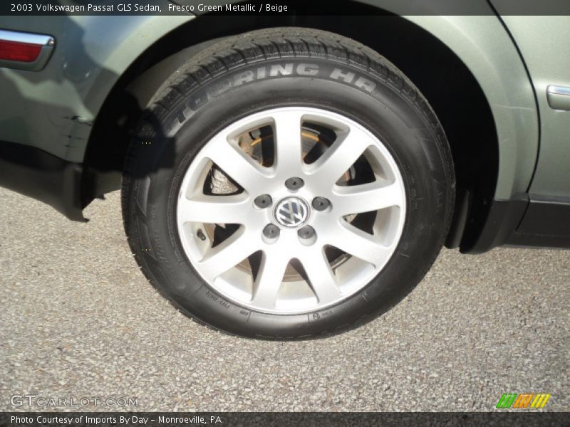 Fresco Green Metallic / Beige 2003 Volkswagen Passat GLS Sedan