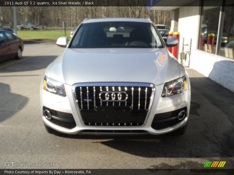 Ice Silver Metallic / Black 2011 Audi Q5 3.2 quattro