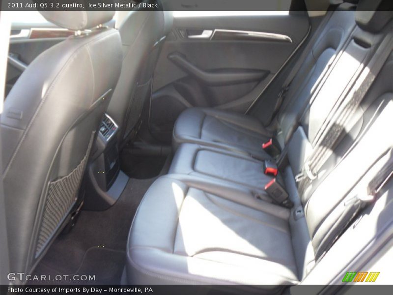 Ice Silver Metallic / Black 2011 Audi Q5 3.2 quattro