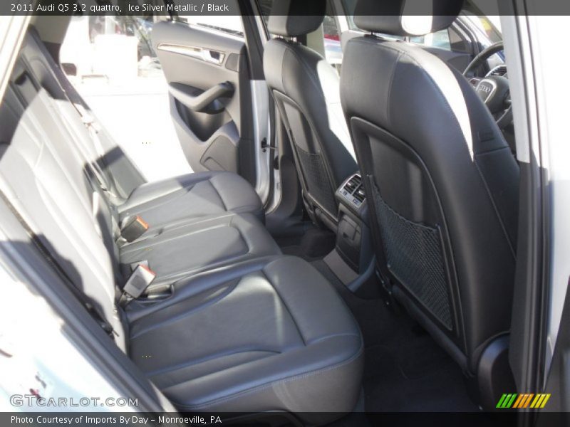 Ice Silver Metallic / Black 2011 Audi Q5 3.2 quattro