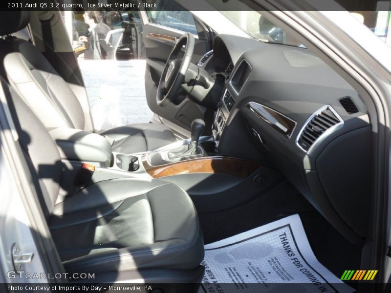 Ice Silver Metallic / Black 2011 Audi Q5 3.2 quattro