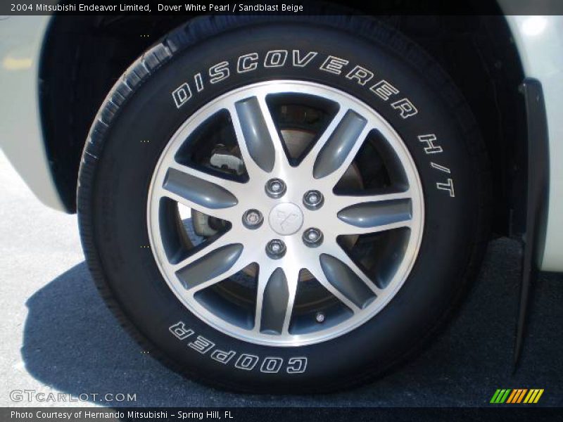 Dover White Pearl / Sandblast Beige 2004 Mitsubishi Endeavor Limited