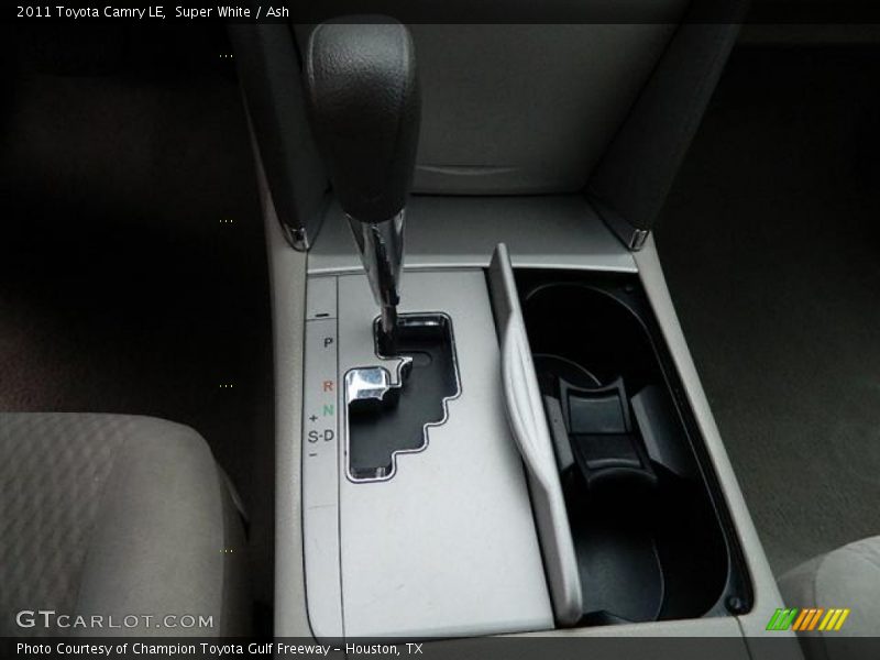 Super White / Ash 2011 Toyota Camry LE