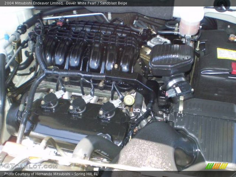 Dover White Pearl / Sandblast Beige 2004 Mitsubishi Endeavor Limited