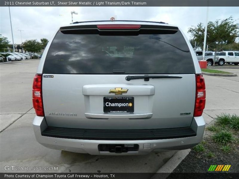 Sheer Silver Metallic / Light Titanium/Dark Titanium 2011 Chevrolet Suburban LT