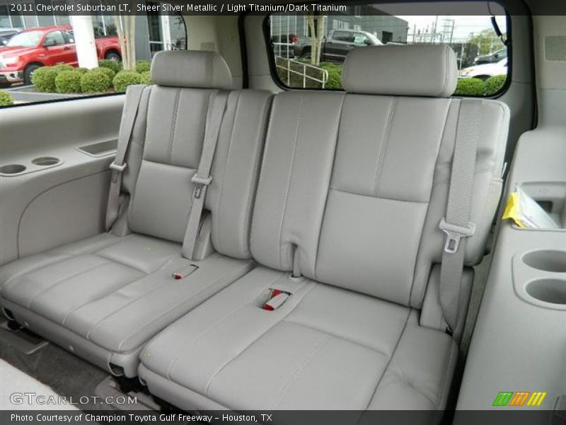 Sheer Silver Metallic / Light Titanium/Dark Titanium 2011 Chevrolet Suburban LT