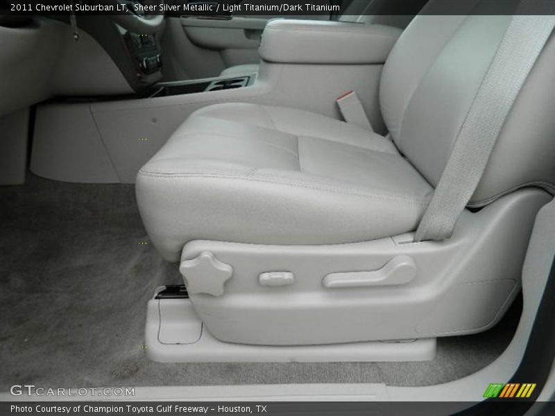 Sheer Silver Metallic / Light Titanium/Dark Titanium 2011 Chevrolet Suburban LT