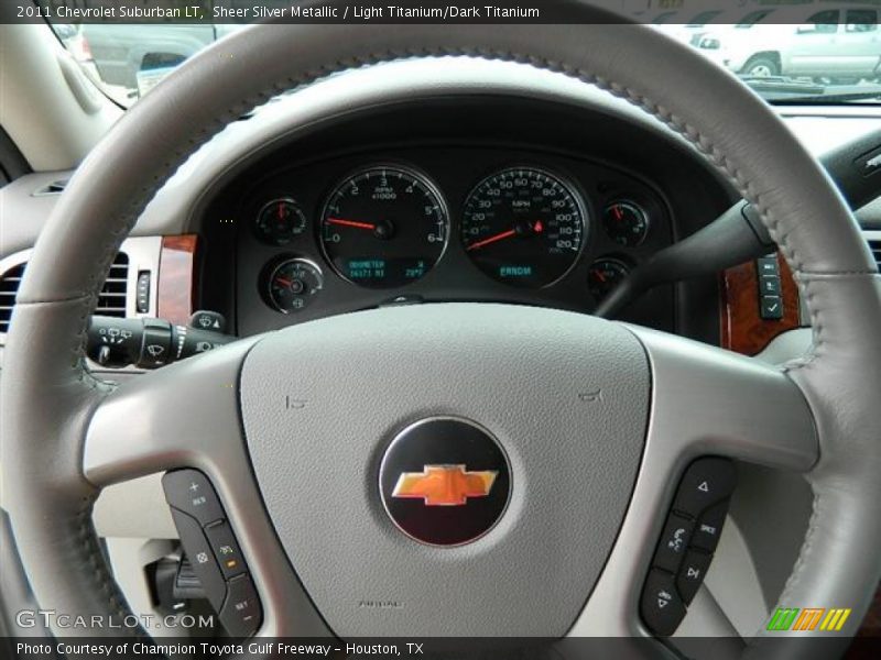 Sheer Silver Metallic / Light Titanium/Dark Titanium 2011 Chevrolet Suburban LT
