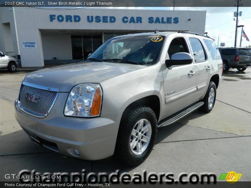 Silver Birch Metallic / Light Titanium 2007 GMC Yukon SLT