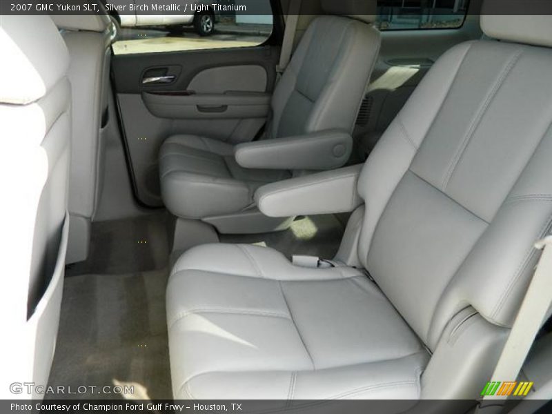 Silver Birch Metallic / Light Titanium 2007 GMC Yukon SLT