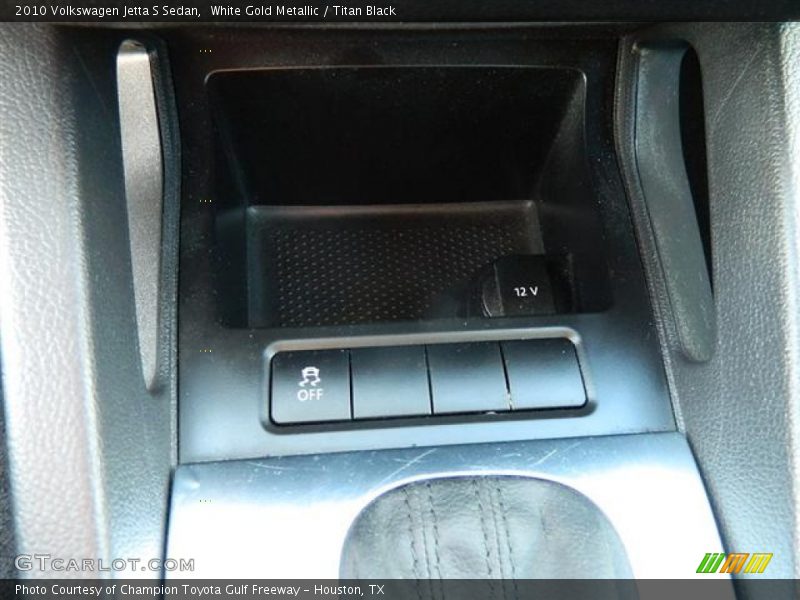 White Gold Metallic / Titan Black 2010 Volkswagen Jetta S Sedan