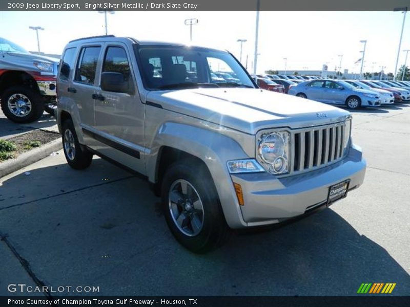 Bright Silver Metallic / Dark Slate Gray 2009 Jeep Liberty Sport