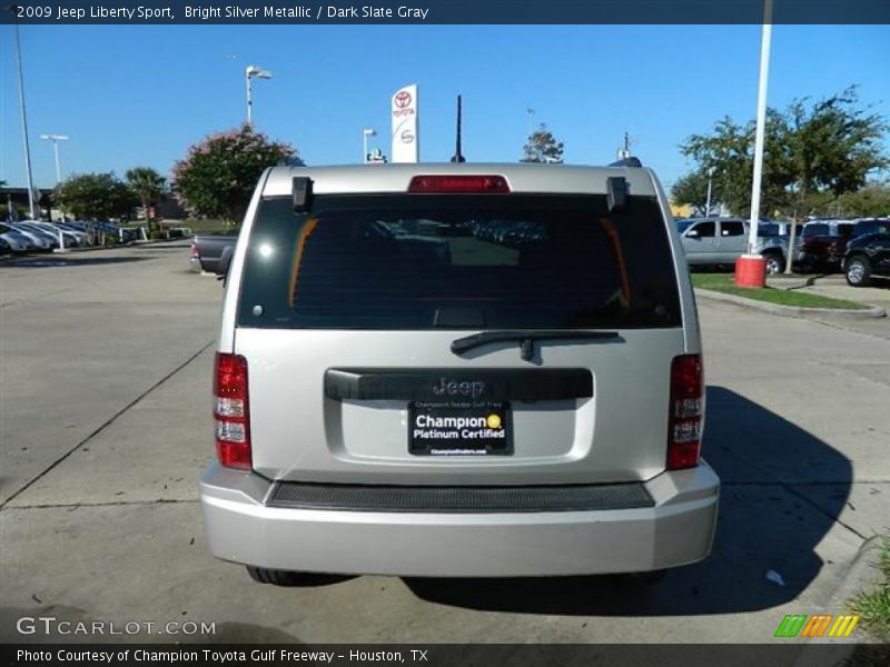 Bright Silver Metallic / Dark Slate Gray 2009 Jeep Liberty Sport