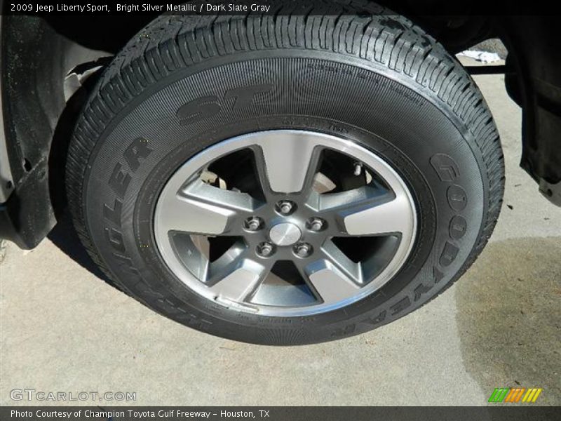 Bright Silver Metallic / Dark Slate Gray 2009 Jeep Liberty Sport