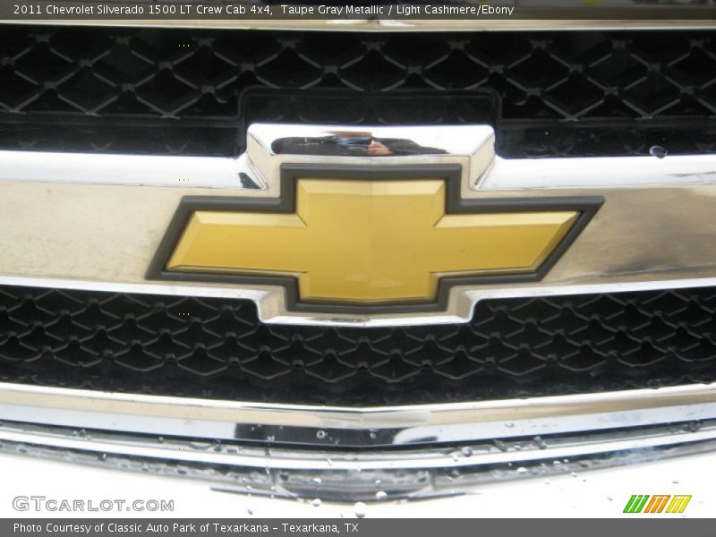 Taupe Gray Metallic / Light Cashmere/Ebony 2011 Chevrolet Silverado 1500 LT Crew Cab 4x4