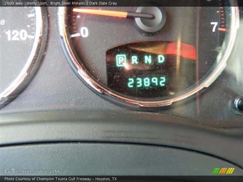 Bright Silver Metallic / Dark Slate Gray 2009 Jeep Liberty Sport