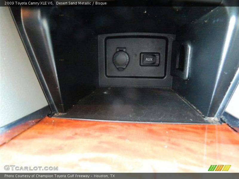Desert Sand Metallic / Bisque 2009 Toyota Camry XLE V6