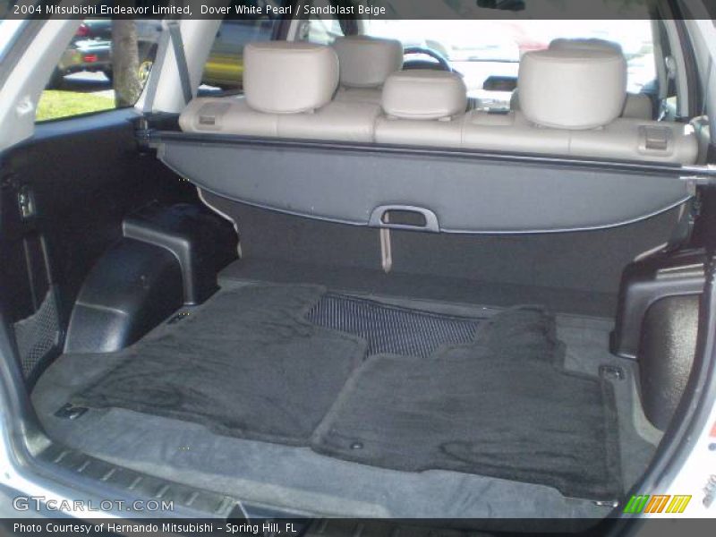 Dover White Pearl / Sandblast Beige 2004 Mitsubishi Endeavor Limited