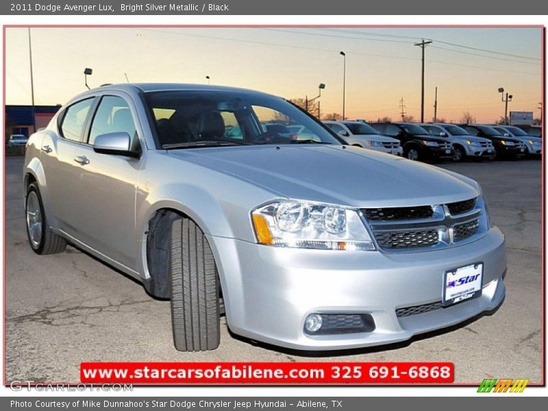 Bright Silver Metallic / Black 2011 Dodge Avenger Lux