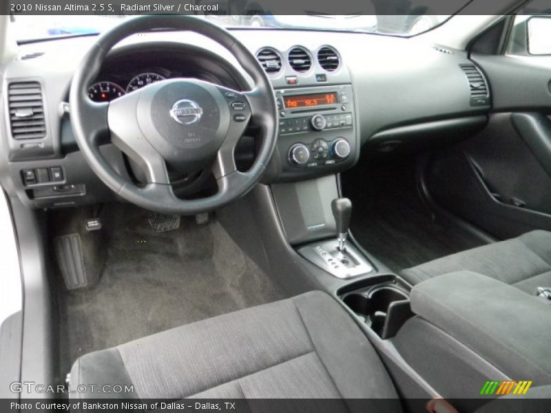 Radiant Silver / Charcoal 2010 Nissan Altima 2.5 S