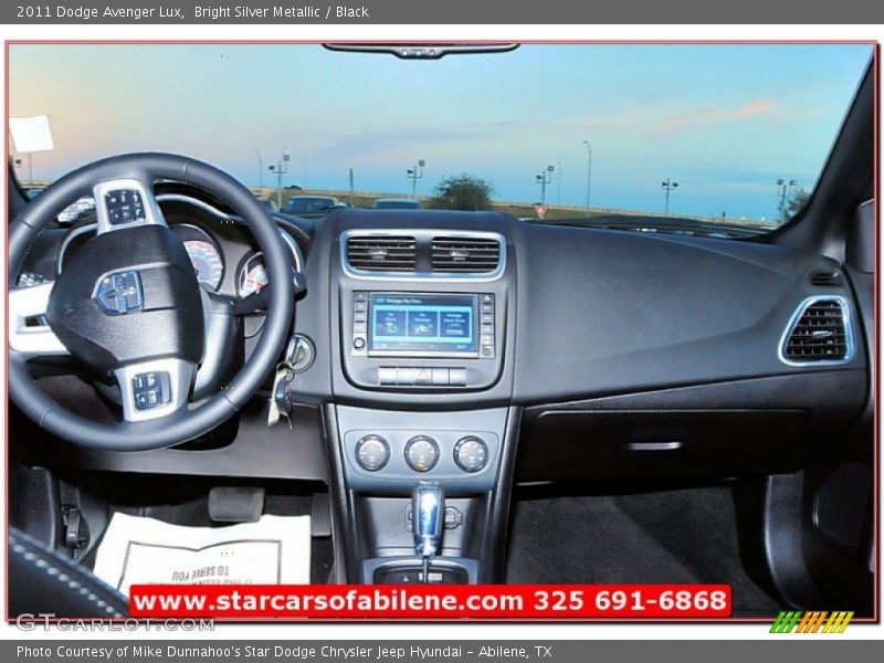 Bright Silver Metallic / Black 2011 Dodge Avenger Lux