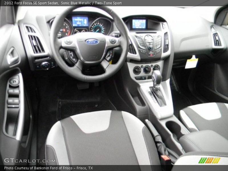 Sonic Blue Metallic / Two-Tone Sport 2012 Ford Focus SE Sport Sedan