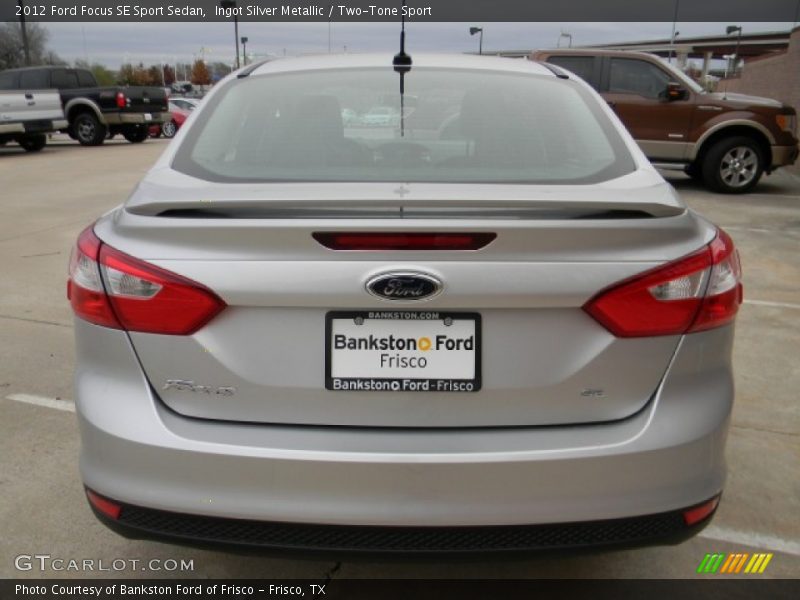 Ingot Silver Metallic / Two-Tone Sport 2012 Ford Focus SE Sport Sedan