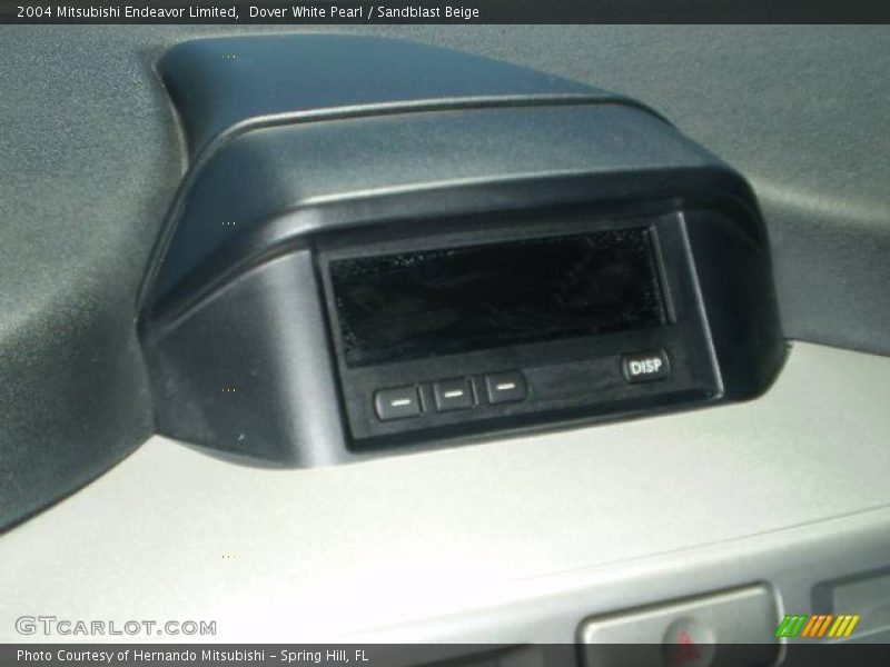 Dover White Pearl / Sandblast Beige 2004 Mitsubishi Endeavor Limited