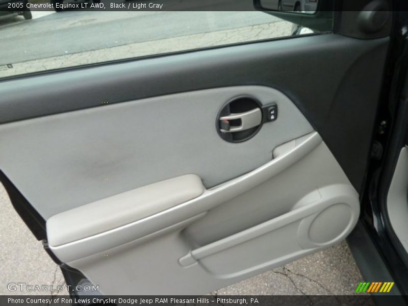 Black / Light Gray 2005 Chevrolet Equinox LT AWD