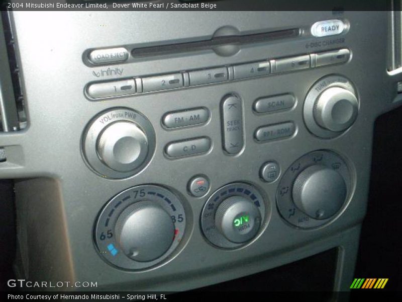 Dover White Pearl / Sandblast Beige 2004 Mitsubishi Endeavor Limited