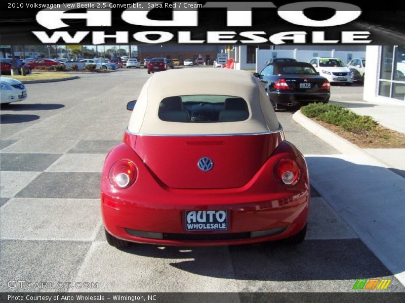 Salsa Red / Cream 2010 Volkswagen New Beetle 2.5 Convertible