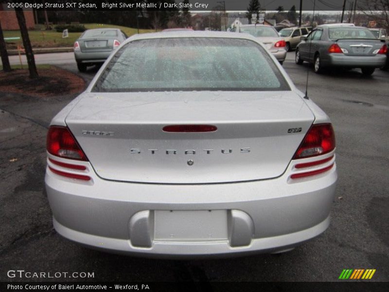 Bright Silver Metallic / Dark Slate Grey 2006 Dodge Stratus SXT Sedan