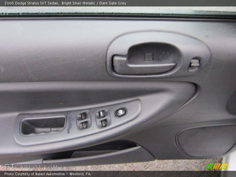 Bright Silver Metallic / Dark Slate Grey 2006 Dodge Stratus SXT Sedan