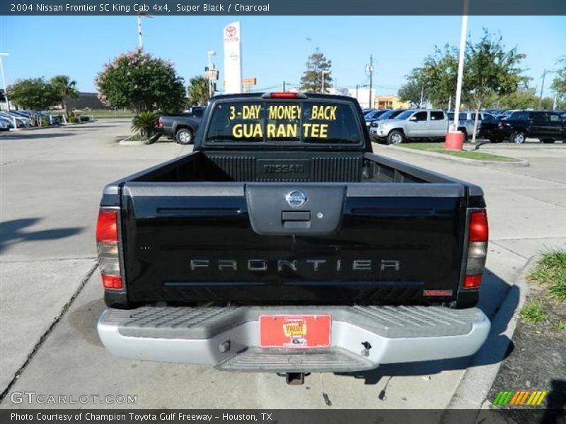 Super Black / Charcoal 2004 Nissan Frontier SC King Cab 4x4