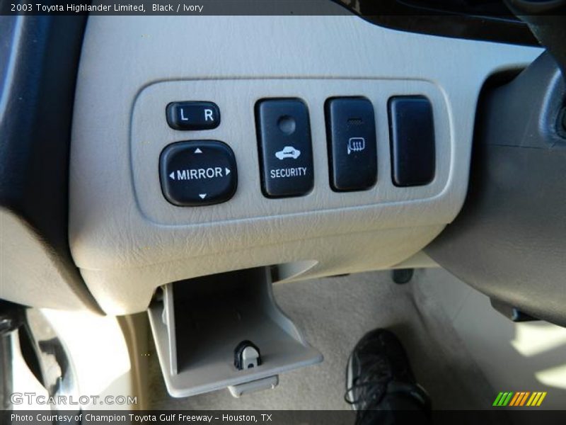 Black / Ivory 2003 Toyota Highlander Limited