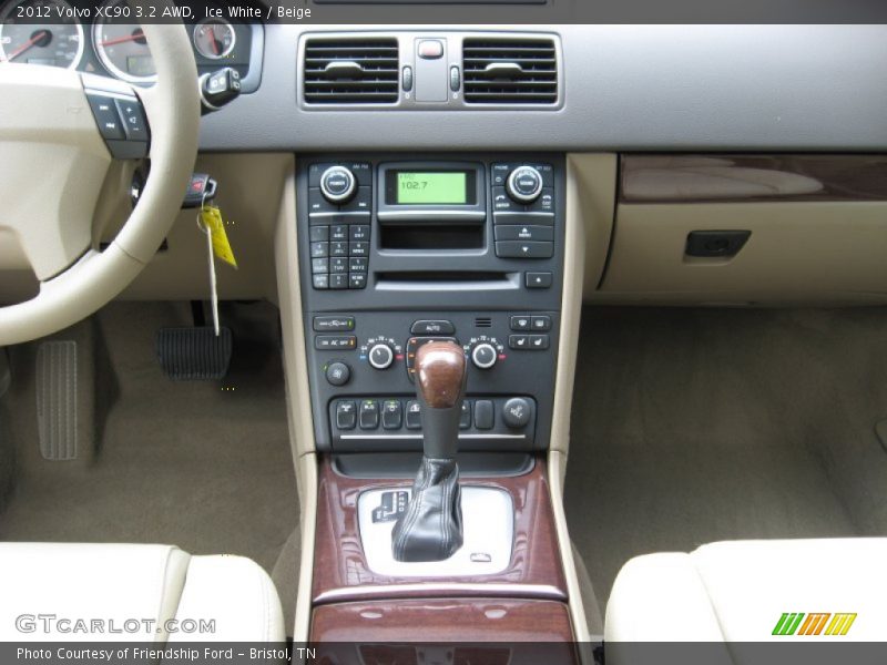 Ice White / Beige 2012 Volvo XC90 3.2 AWD