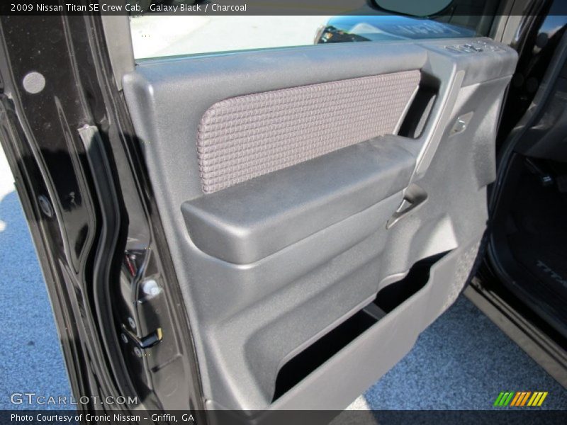 Galaxy Black / Charcoal 2009 Nissan Titan SE Crew Cab