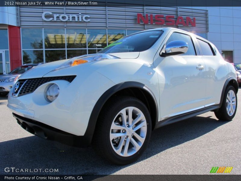 White Pearl / Black/Silver Trim 2012 Nissan Juke SV