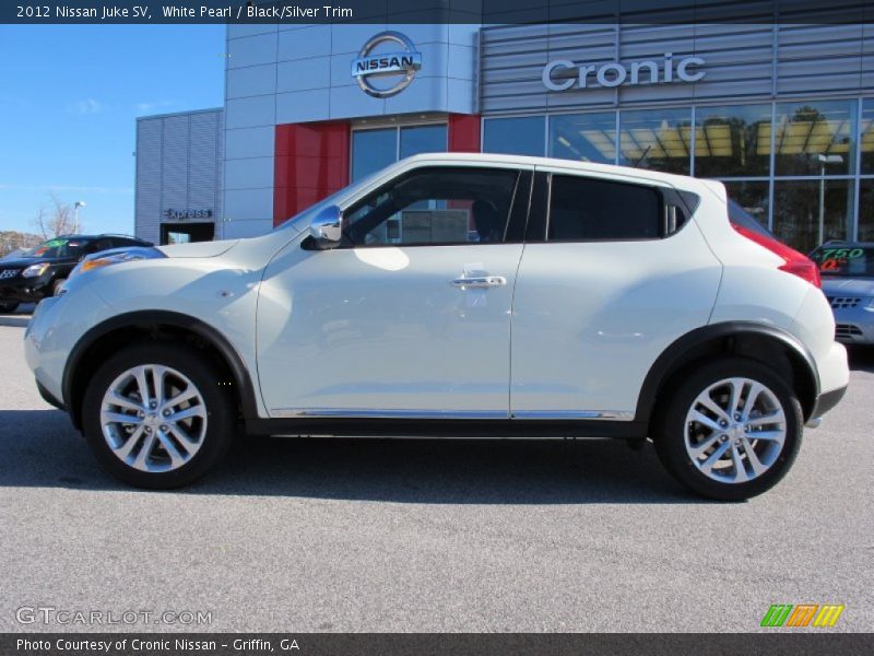 White Pearl / Black/Silver Trim 2012 Nissan Juke SV