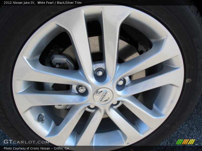 White Pearl / Black/Silver Trim 2012 Nissan Juke SV