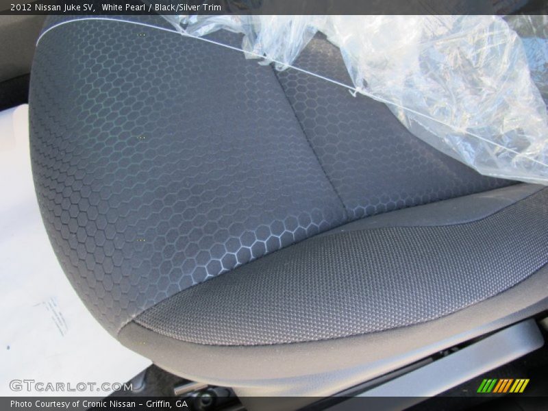 White Pearl / Black/Silver Trim 2012 Nissan Juke SV