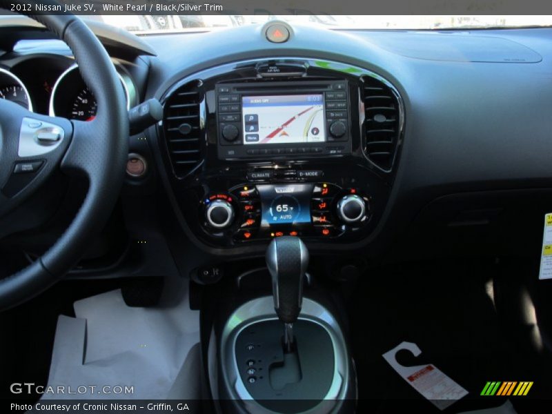 White Pearl / Black/Silver Trim 2012 Nissan Juke SV